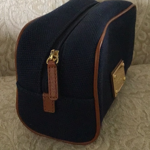 Michael Kors make up bag - Picture 2 of 8